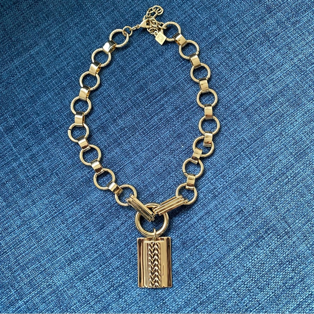 DANNIJO Elisa Gold Tone Pendant Chunky Chain Necklace - Picture 2 of 5